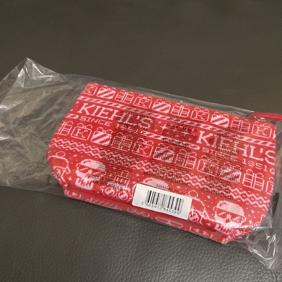 Brand New 🎄Kiehl's SInce 1851 makeup bag - Picture 5 of 8